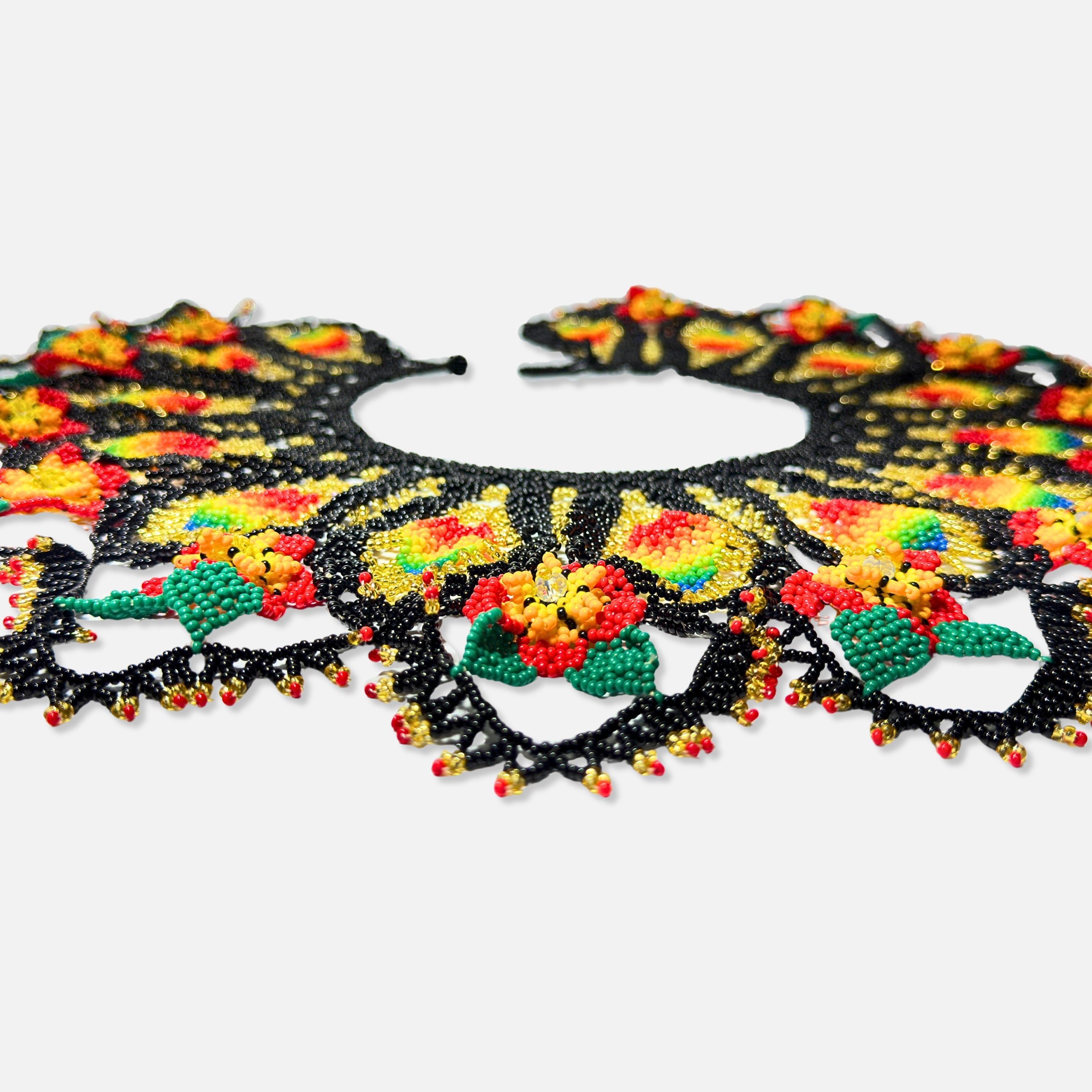 Collar Ancestral Flores Doradas