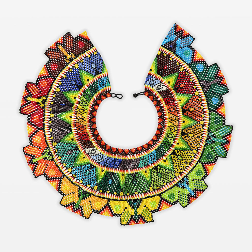 Collar Ancestral Multicolor Dorado