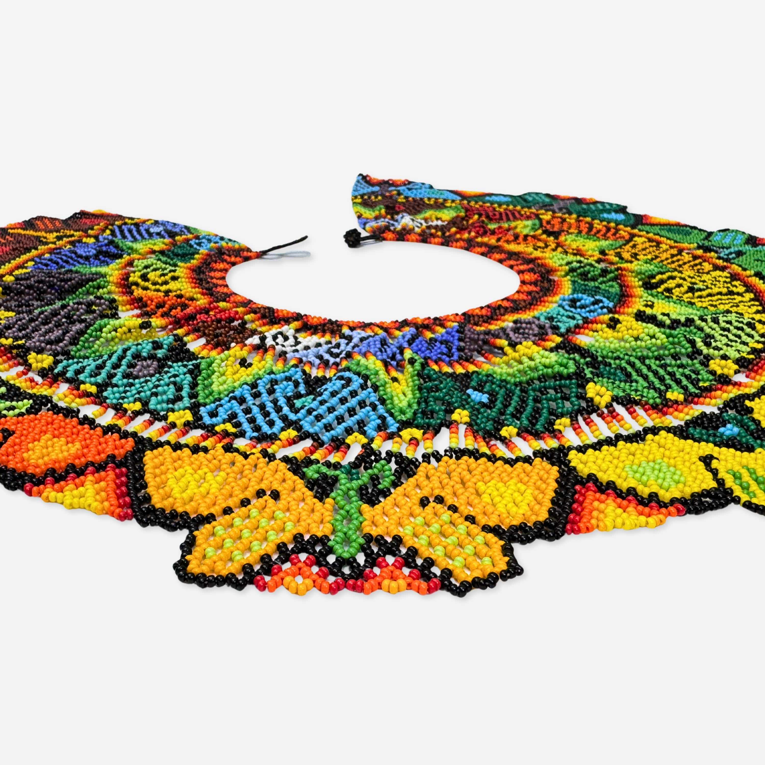 Collar Ancestral Multicolor Dorado